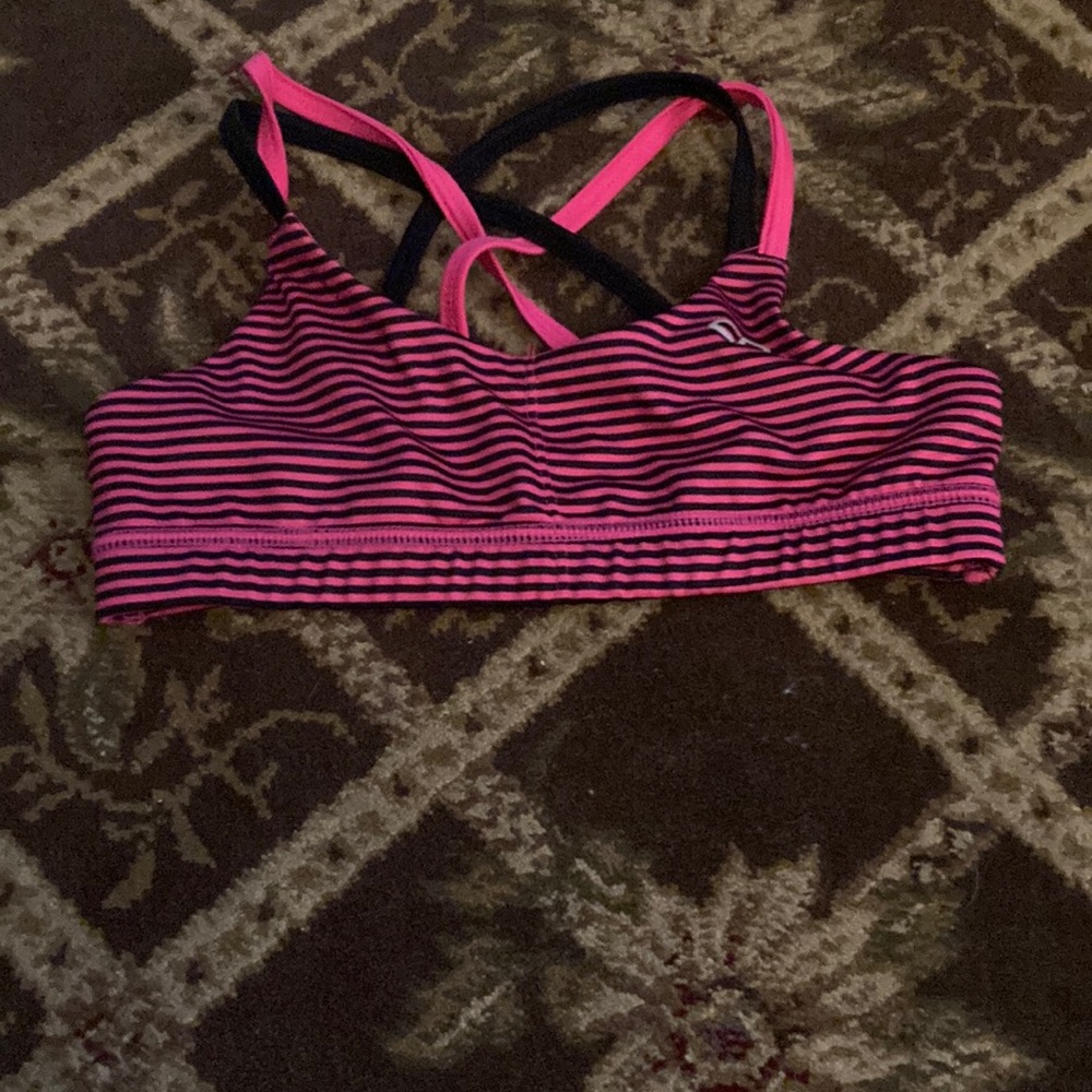 pink and black sports bra!